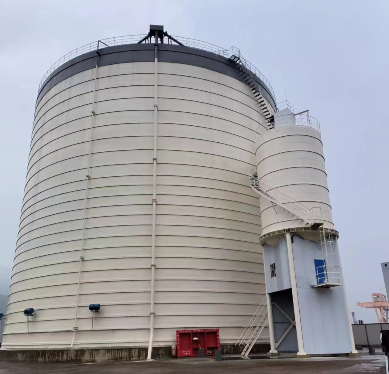 宝兴10万吨水泥钢板库